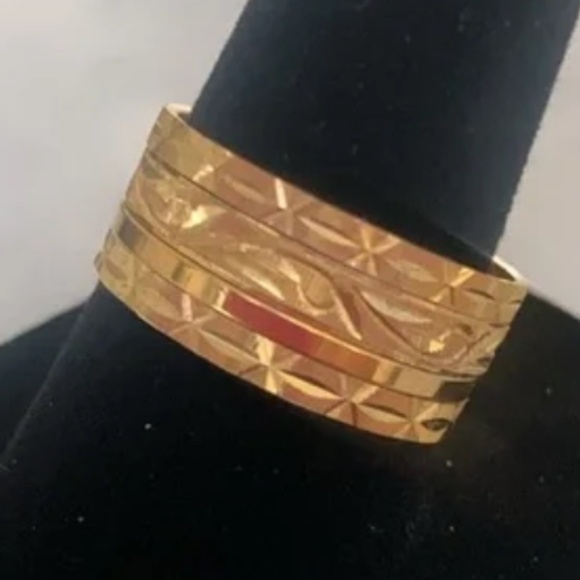 NEW HIGH END 18k Gold Plated Set of 4 Stackable Diamond Cut  Rings 7.5 (#4) GIFT - Picture 1 of 8